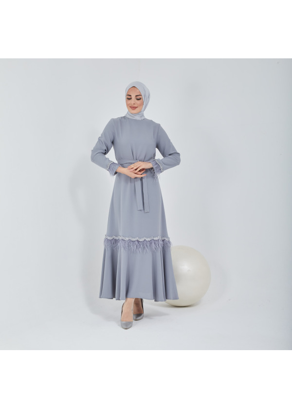 Elif Model Kuşaklı Tüy Detaylı Gri Elbise